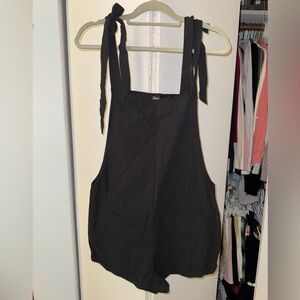 SHEIN Black Tie Jumper